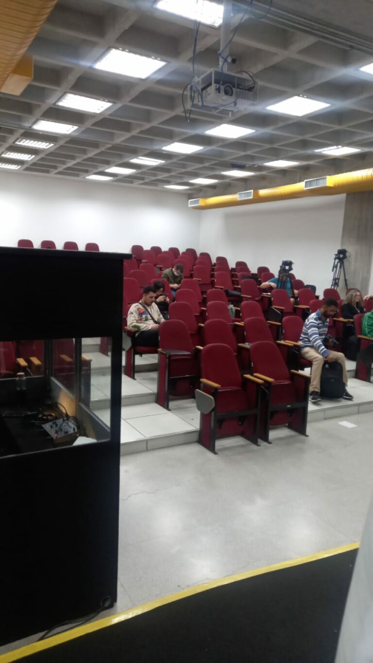 Seminário internacional e One Translations